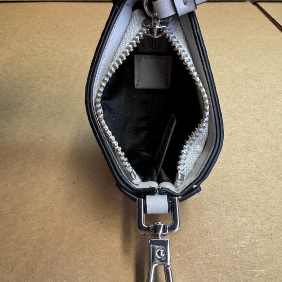 Calvin Klein Coin Pouch Keychain - Picture 5 of 5